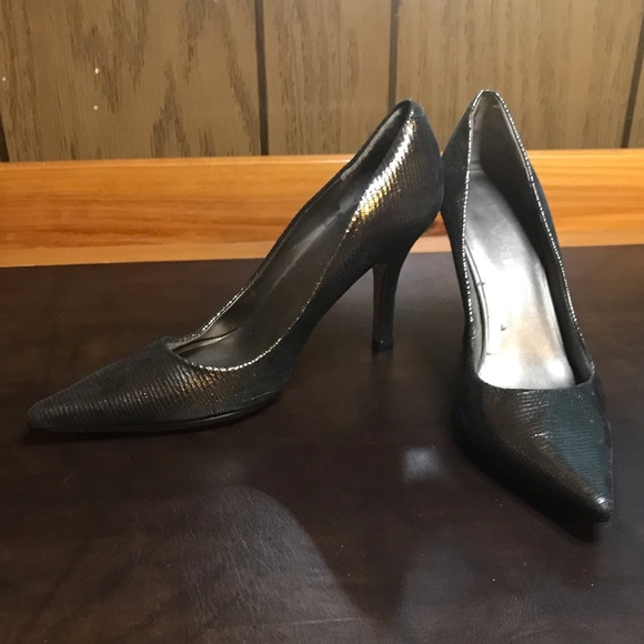 Nine West heels - Picture 3 of 8